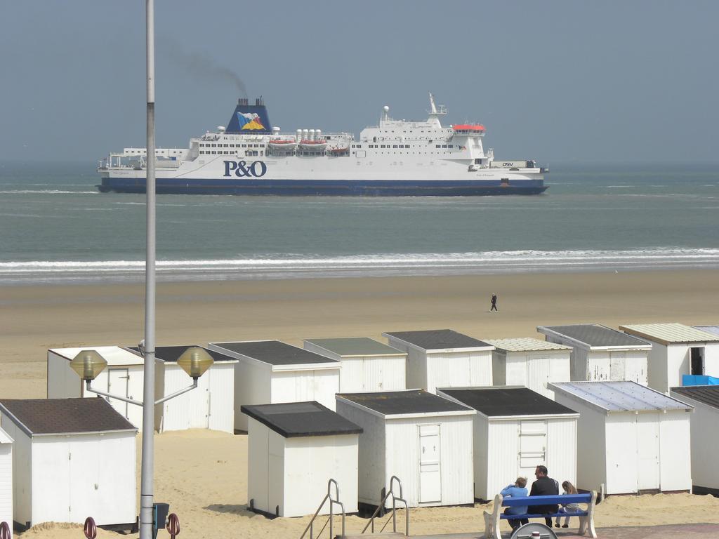 Hôtel De La Plage Calais Buitenkant foto